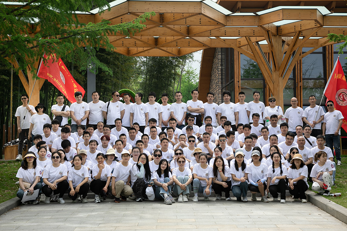 SG MOLDは、団結のためのチームワーク活動を定期的に実施しています。